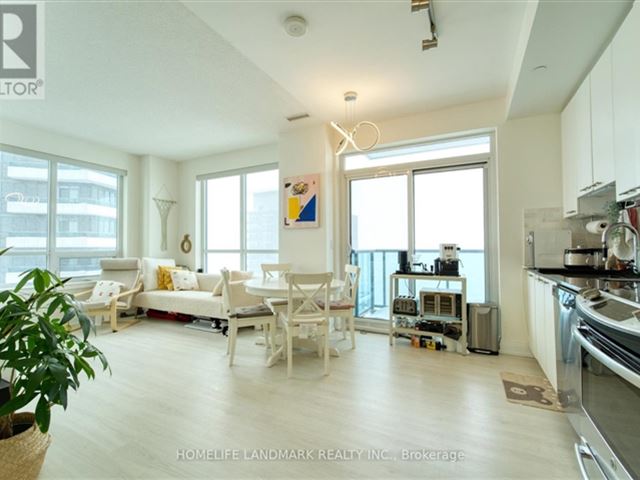 Parkside Tower - 2112 7165 Yonge Street - photo 2