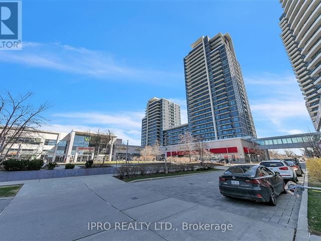 Parkside Tower - 531 7165 Yonge Street - photo 1