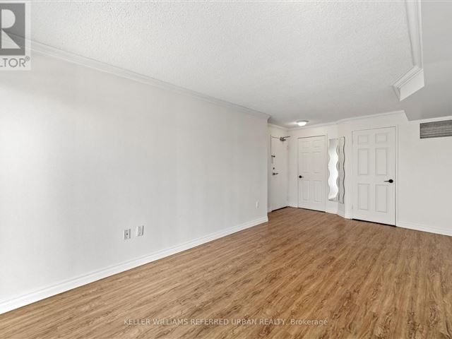 The Summit 3 - 412 725 King Street West - photo 3