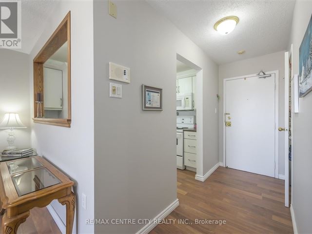 Mill's Landing - 309 729 Deveron Crescent - photo 3