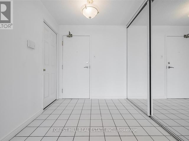 Skyrise on Yonge - 307 7300 Yonge Street - photo 3