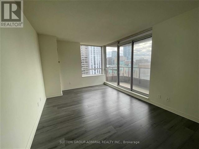 Conservatory Tower - 605 736 Bay Street - photo 2