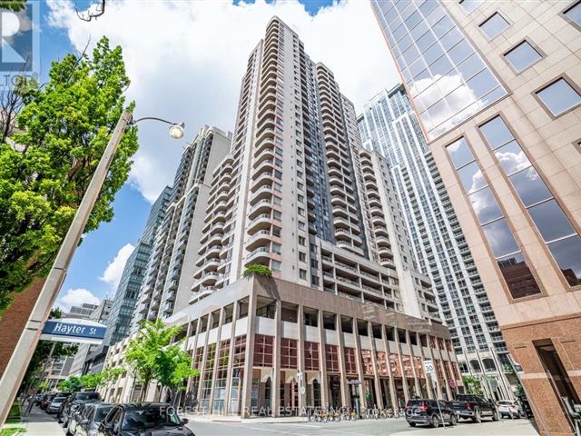 Conservatory Tower - 809 736 Bay Street - photo 1