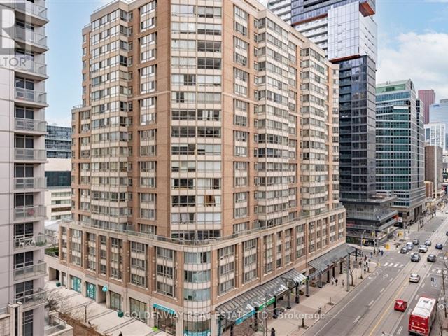 Conservatory Tower - 711 736 Bay Street - photo 2
