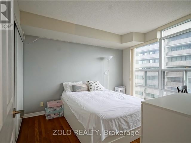 Mosaic - 1404 736 Spadina Avenue - photo 3