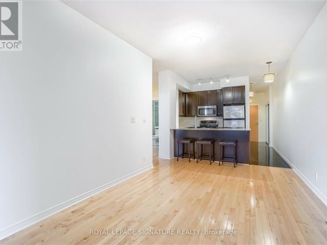 Mosaic - 403 736 Spadina Avenue - photo 2