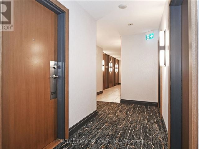 Mosaic - 1207 736 Spadina Avenue - photo 3