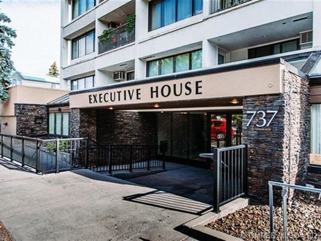 Executive House - 608 737 Leon Avenue - photo 1
