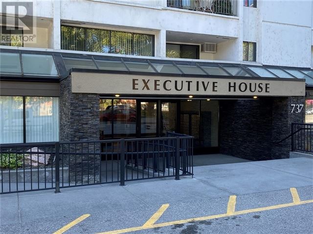 Executive House -  737 Leon Avenue - photo 2