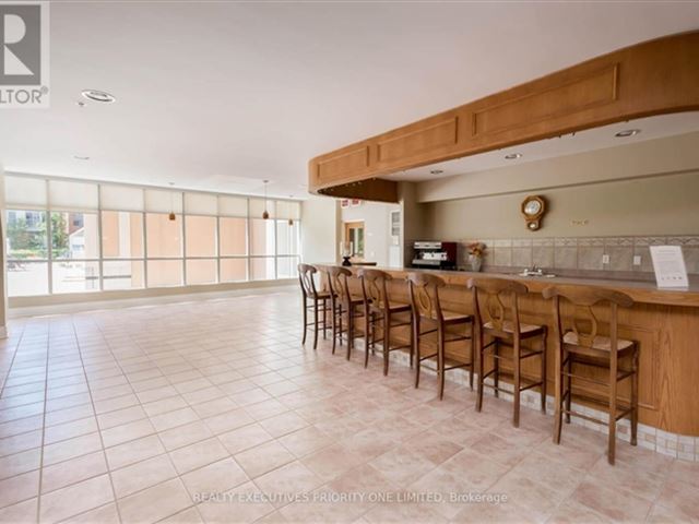 Villa Giardino 1 - 321 7373 Martin Grove Road - photo 3