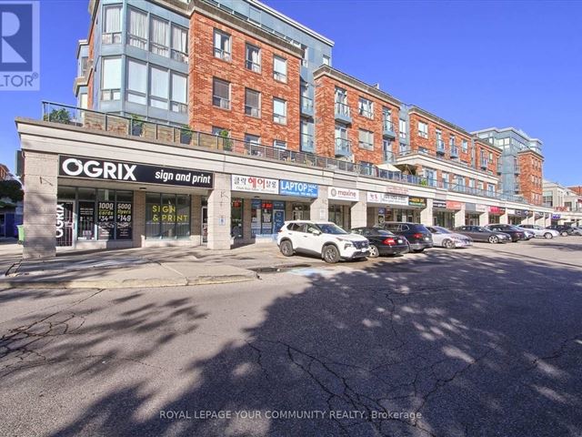 Central Park On Yonge - 37b 7378 Yonge Street - photo 2