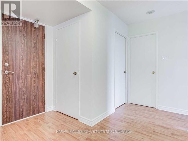 7420 Bathurst Condos - 708 7420 Bathurst Street - photo 3