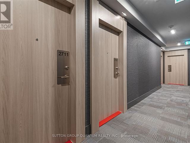 The Diamond Condominiums on Yonge - 2711 75 Canterbury Place - photo 3