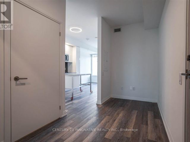 The Diamond Condominiums on Yonge - 1201 75 Canterbury Place - photo 3