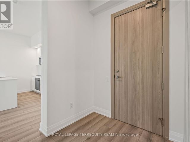 The Diamond Condominiums on Yonge - ph108 75 Canterbury Place - photo 2