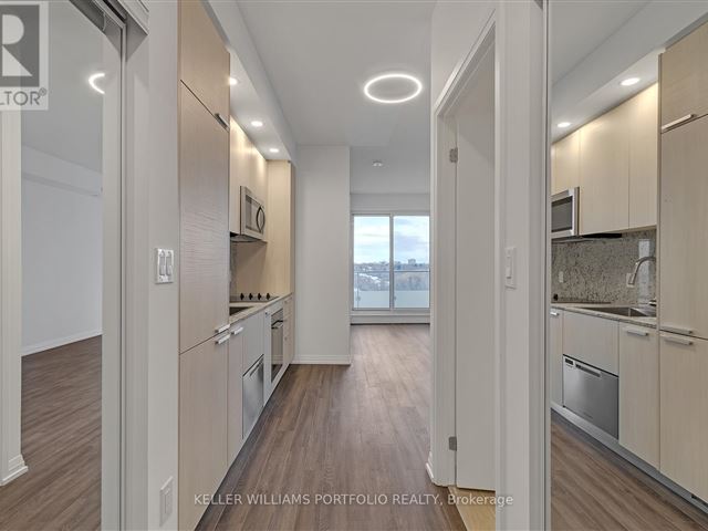 The Diamond Condominiums on Yonge - 1008 75 Canterbury Place - photo 2