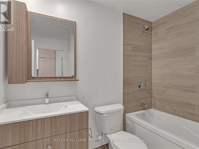 The Diamond Condominiums on Yonge - 1008 75 Canterbury Place - photo 3