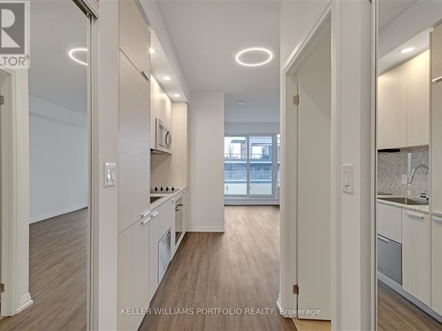 The Diamond Condominiums on Yonge - 608 75 Canterbury Place - photo 2