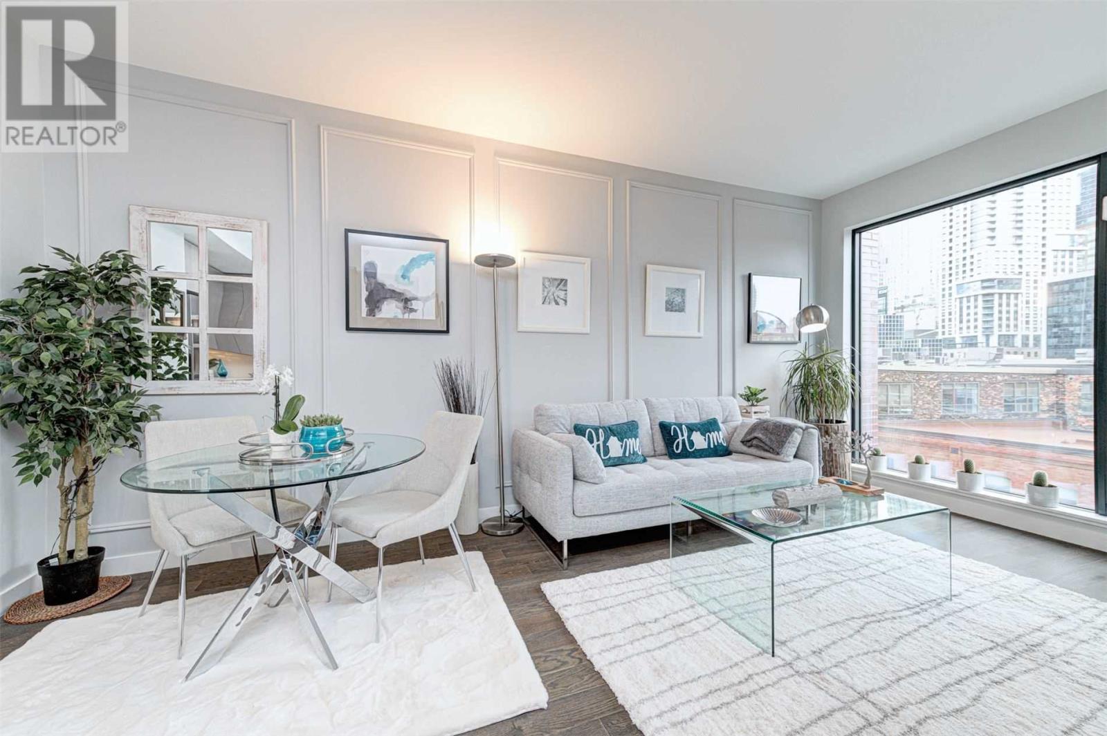 75 The Esplanade, Unit 611, Toronto — For sale @ $1,100,000 | CondoDork.com