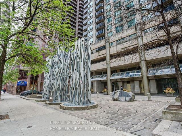 The Penrose - 2705 750 Bay Street - photo 1