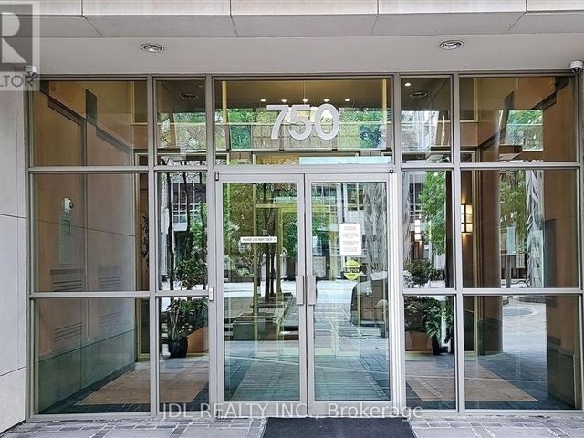 The Penrose - 903 750 Bay Street - photo 2