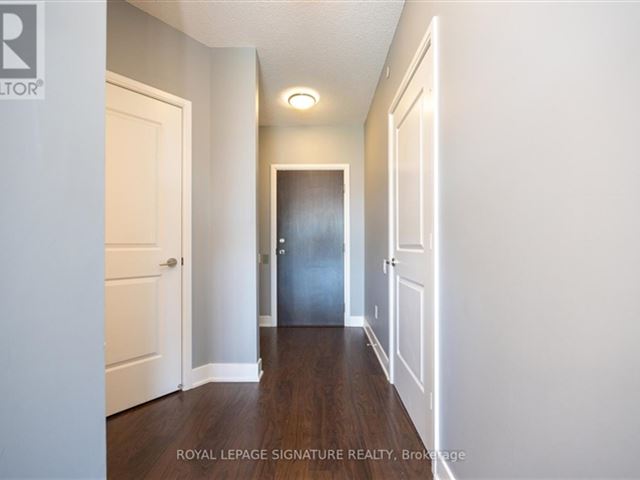 Minto WaterGarden - 531 7608 Yonge Street - photo 2