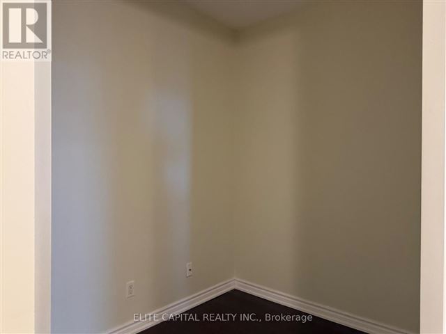 College Park South Tower - 3502 761 Bay Street - photo 2