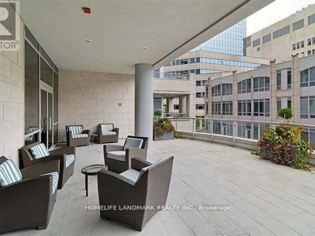 College Park South Tower - 2104 761 Bay Street - photo 2