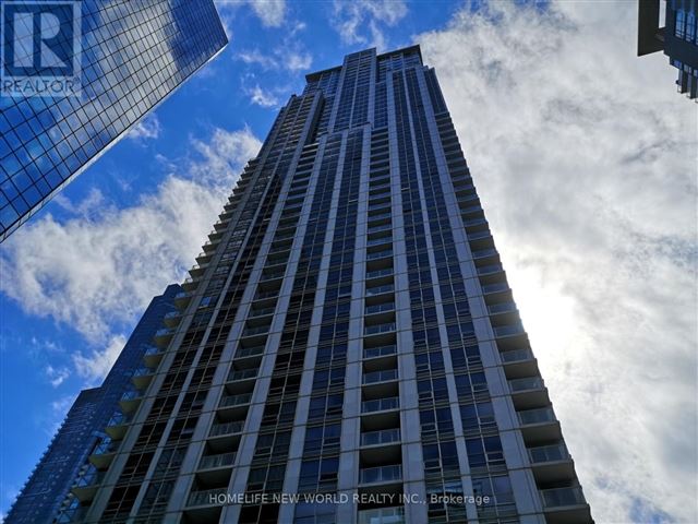 College Park North Tower - 3308 763 Bay Street - photo 2