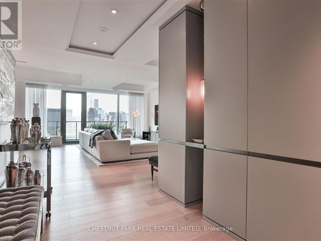 77 Charles West - 804 77 Charles Street West - photo 2