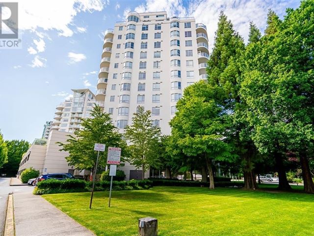 Golden Leaf Towers - 501 7680 Granville Avenue - photo 3