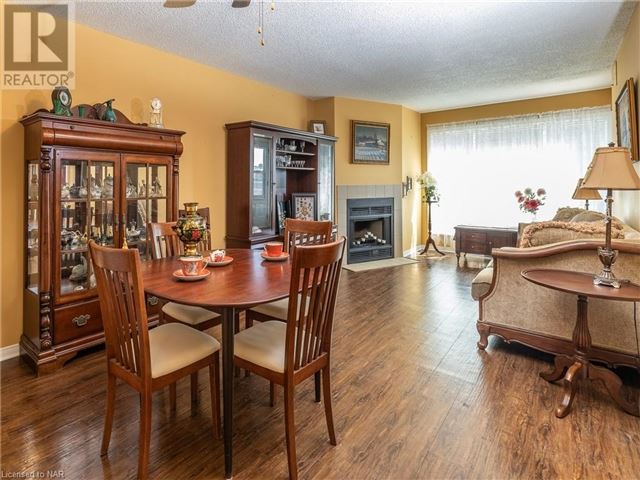 78 Roehampton AVE - 314 78 Roehampton Avenue - photo 2