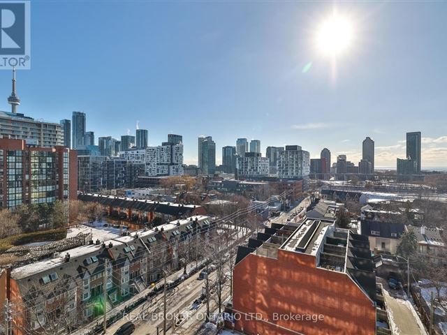 Minto 775 - 1004 775 King Street West - photo 2