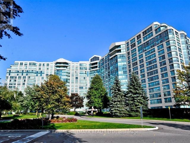 Landmark of Thornhill - 224 7825 Bayview Avenue - photo 1