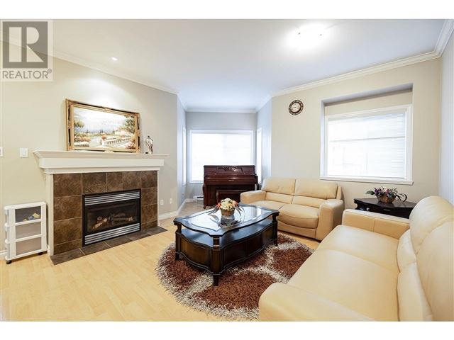 Treillage Court - 1 7833 Garden City Road - photo 2