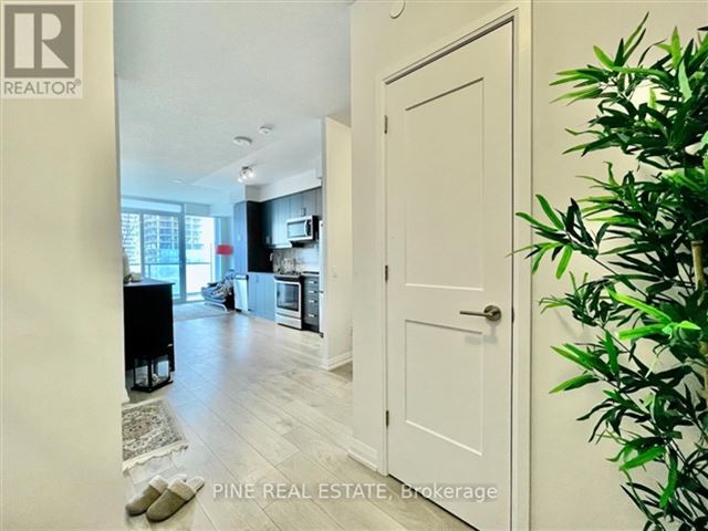 The Met Condos - 1708 7895 Jane Street - photo 2