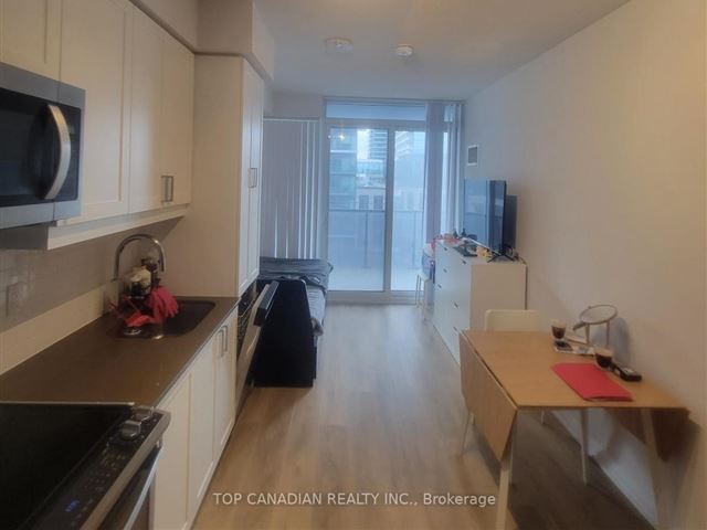 The Met Condos - 9 7895 Jane Street - photo 2