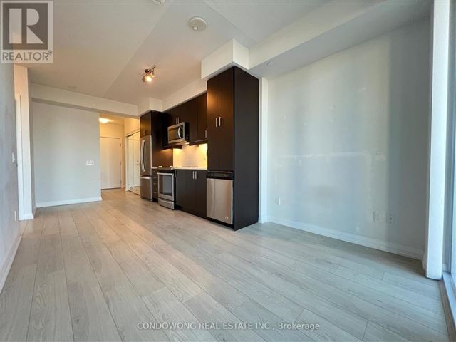 The Met Condos - 1218 7895 Jane Street - photo 3