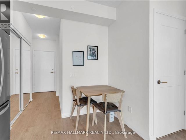 The Met Condos - 2801 7895 Jane Street - photo 3