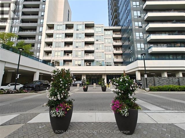 Legacy Park Condos - 525 7900 Bathurst Street - photo 1