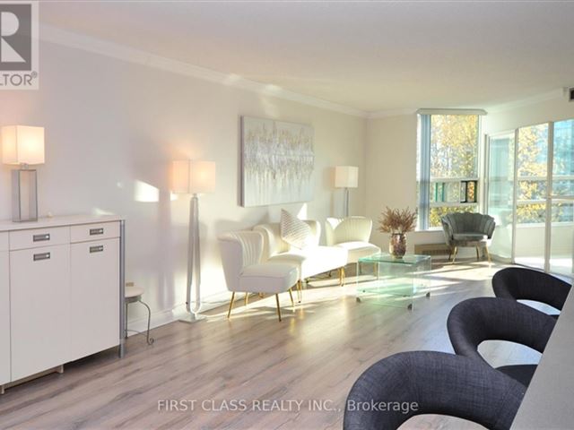 Landmark Condos - 506 7905 Bayview Avenue - photo 2