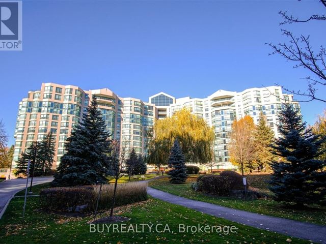 Landmark Condos - 218 7905 Bayview Avenue - photo 2