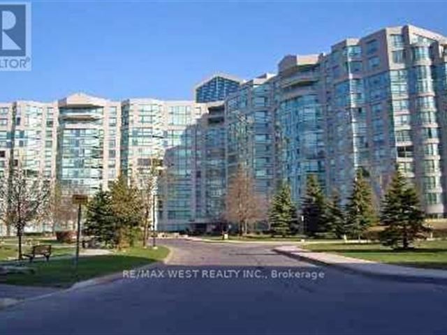 Landmark Condos - 719 7905 Bayview Avenue - photo 1