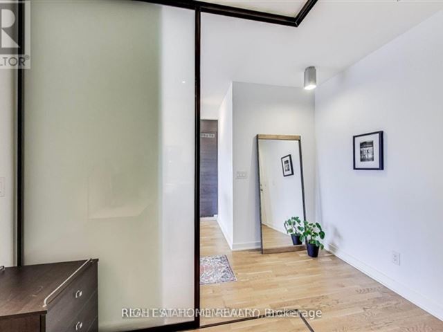 Art Condos - 1005 8 Dovercourt Road - photo 2