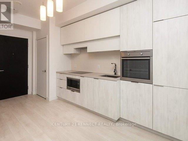 E Condos - 5604 2263 Yonge Street - photo 3