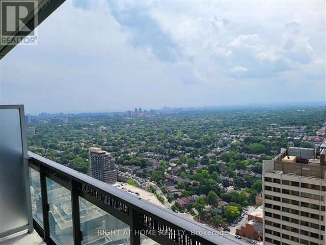 E Condos - 3403 2263 Yonge Street - photo 3