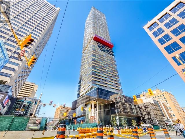 E Condos - 1506 2263 Yonge Street - photo 2