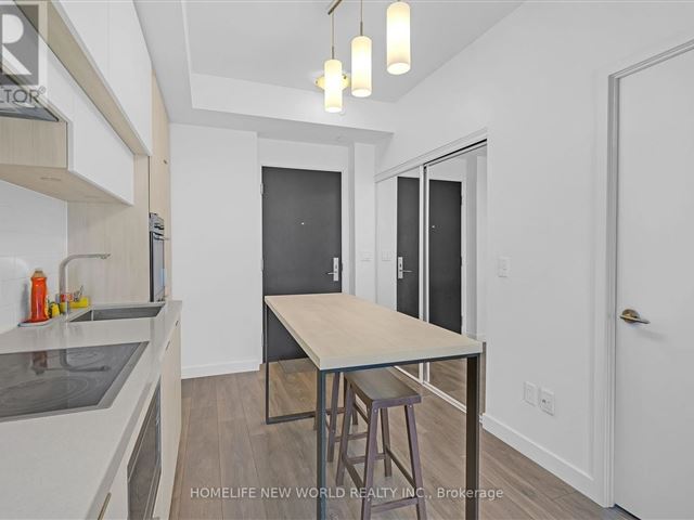 E Condos - 4903 2263 Yonge Street - photo 3