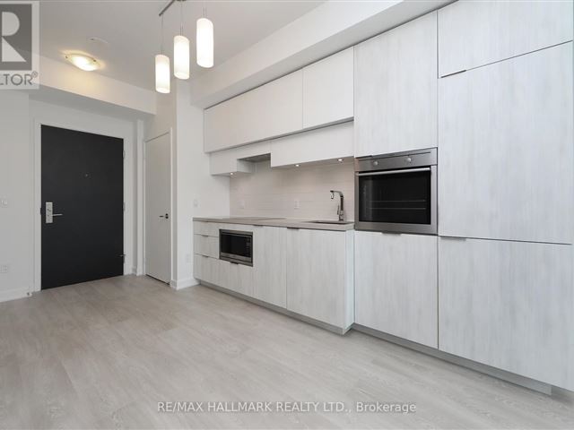 E Condos - 4104 2263 Yonge Street - photo 3