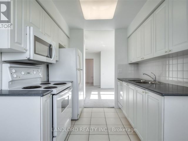 The Pinnacle - 2115 8 Hillcrest Avenue - photo 1